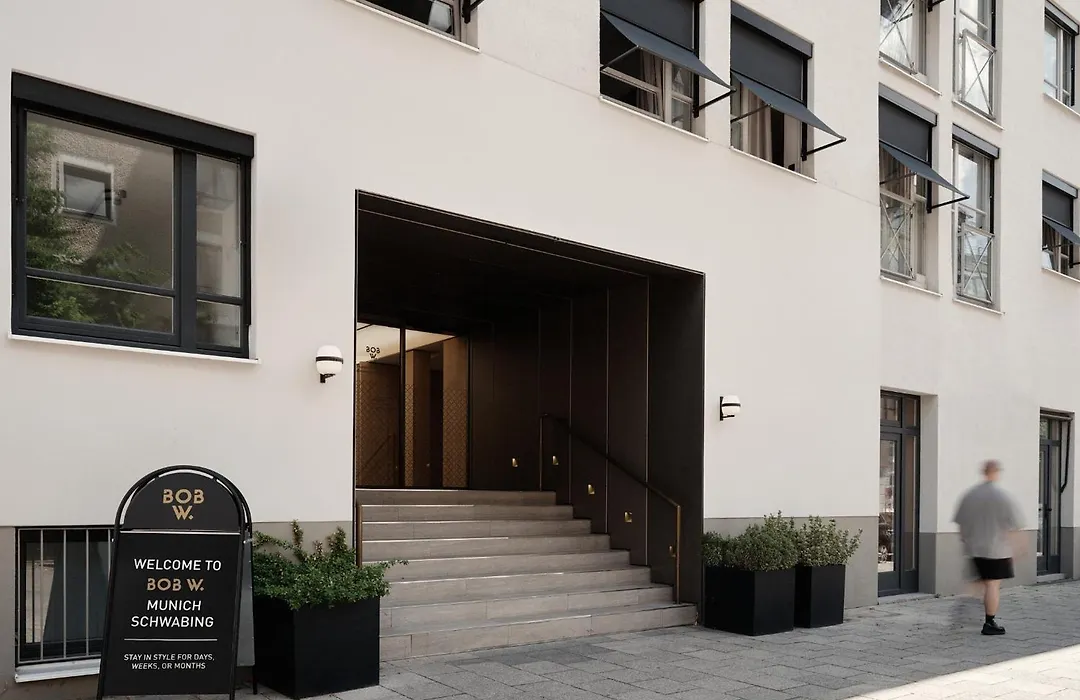 Bob W Munich Schwabing-1